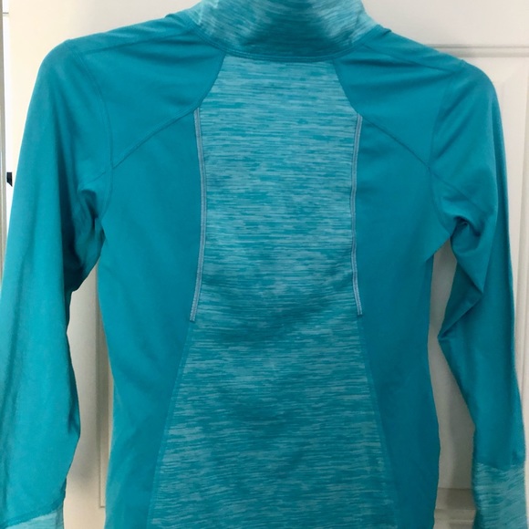 Super comfy Columbia active top! - Picture 5 of 5